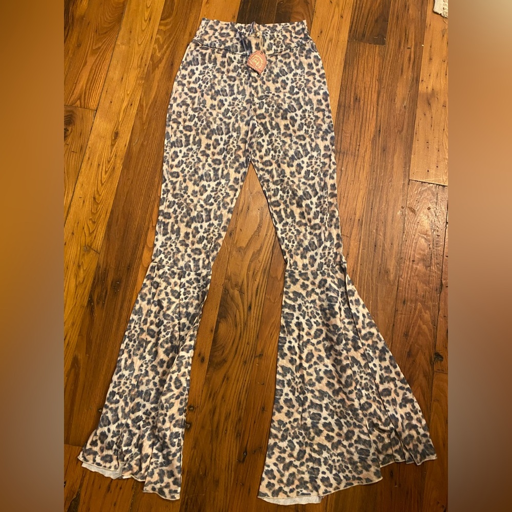 Leopard Print Flared Women Jeans NWOT